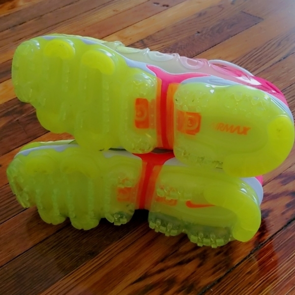 RARE NIKE Vapormax Plus Pink Volt Gradient Running Shoes Womens 10 - Picture 4 of 12